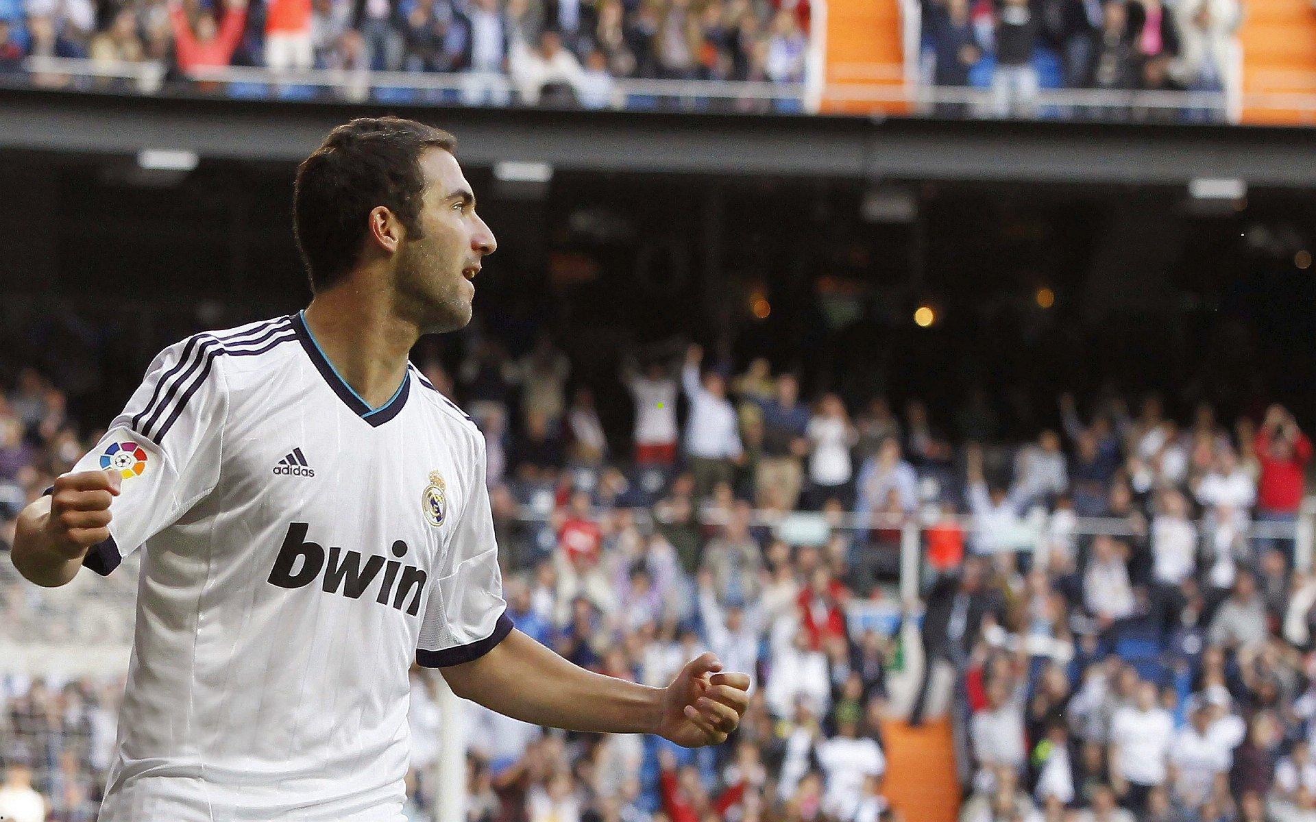 马杜埃凯梅开二度点燃全场，阿森纳官方授予其3-0完胜布鲁日之战最佳球员荣誉