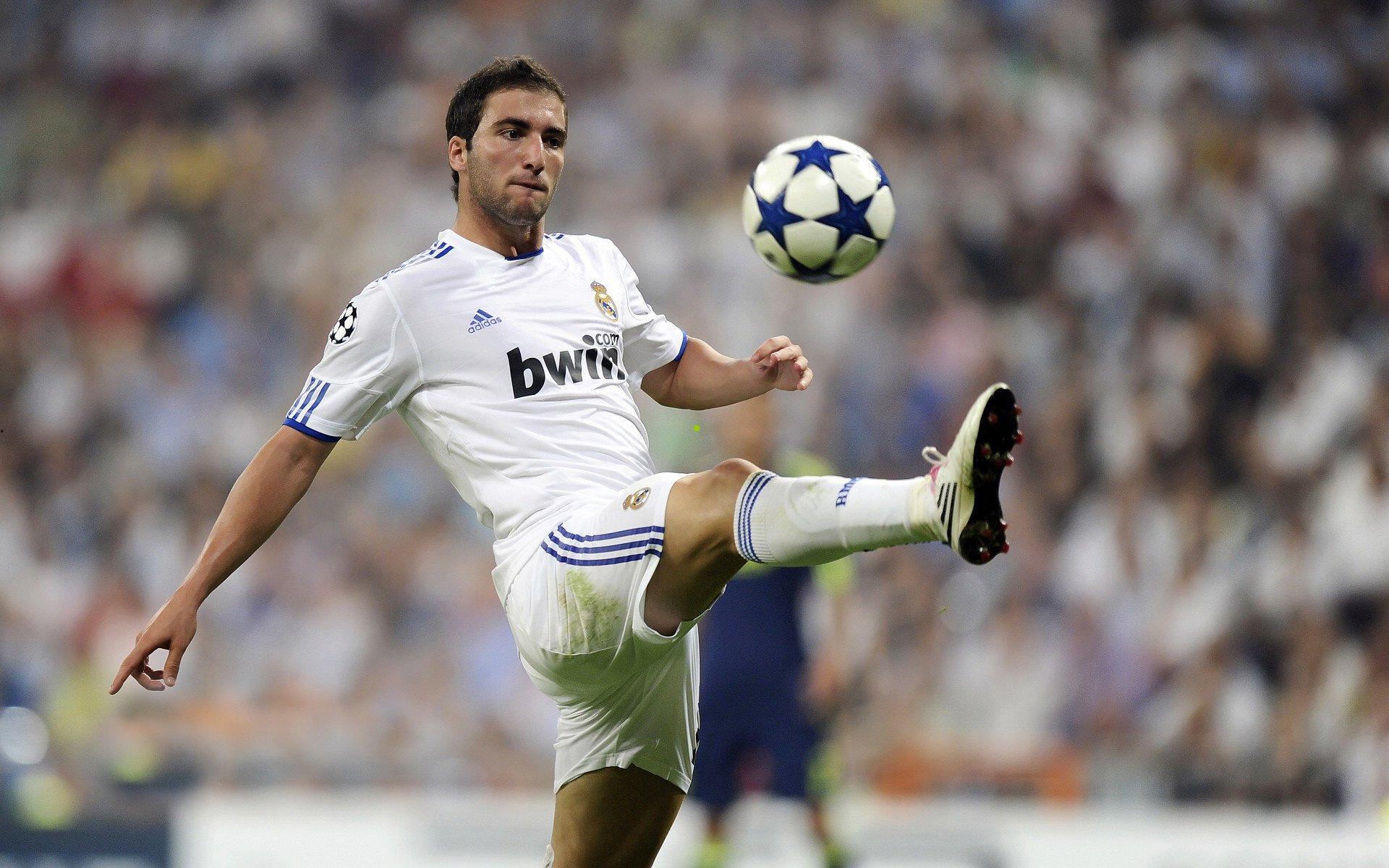 凯恩德甲73场75球创惊人效率 领先同期次席吉拉西多21球